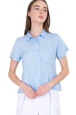 Camisa crop manga corta bolso