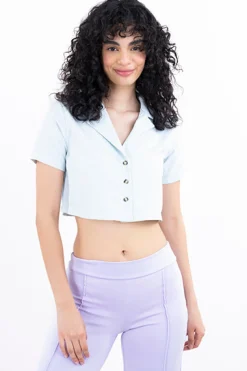 Camisa crop manga corta líneas