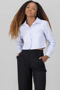 Camisa crop rayas bolsillos doble