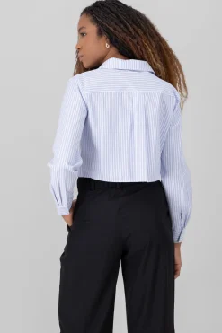 Camisa crop rayas bolsillos doble