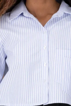 Camisa crop rayas bolsillos doble