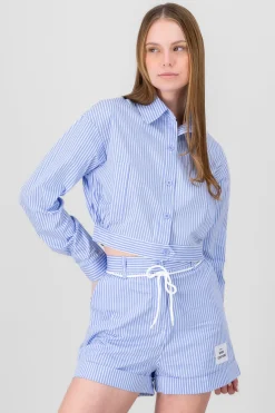 Camisa crop rayas detalle bolsas