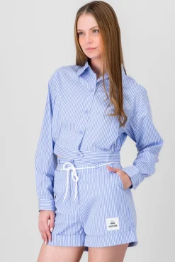 Camisa crop rayas detalle bolsas