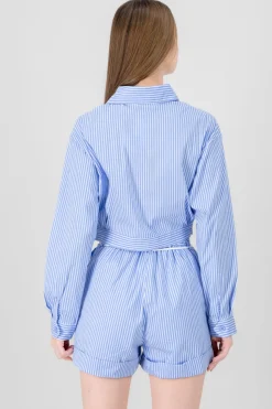 Camisa crop rayas detalle bolsas