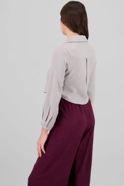 Camisa detalle cuello botones textura