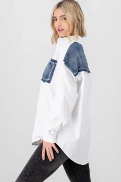 Camisa larga detalle bolsa denim