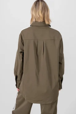 Camisa oversize detalle rayas