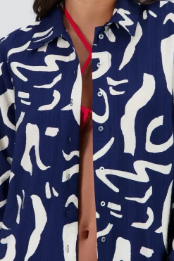 Camisa oversized detalle estampado