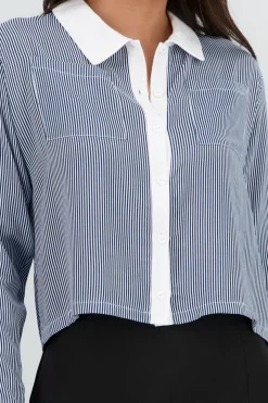 Camisa rayas cuello blanco