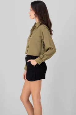 Camisa satinada corta lisa