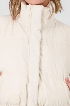 Chaleco con cuello alto liso