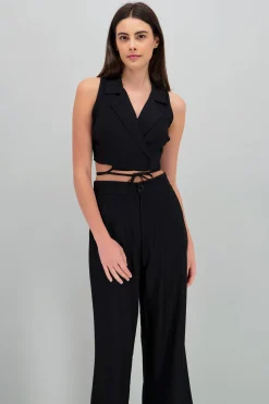 Chaleco crop detalle amarre