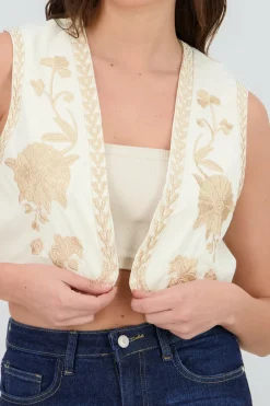 Chaleco crop detalle bordado