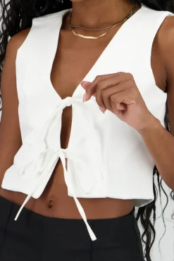 Chaleco crop detalle lazos