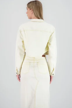 Chamarra crop cortes