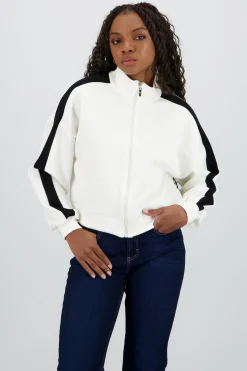 Chamarra ligera contraste