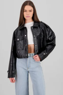 Chamarra piel textura serpiente