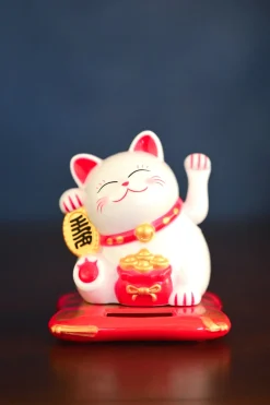 decoración gatito oriental suerte