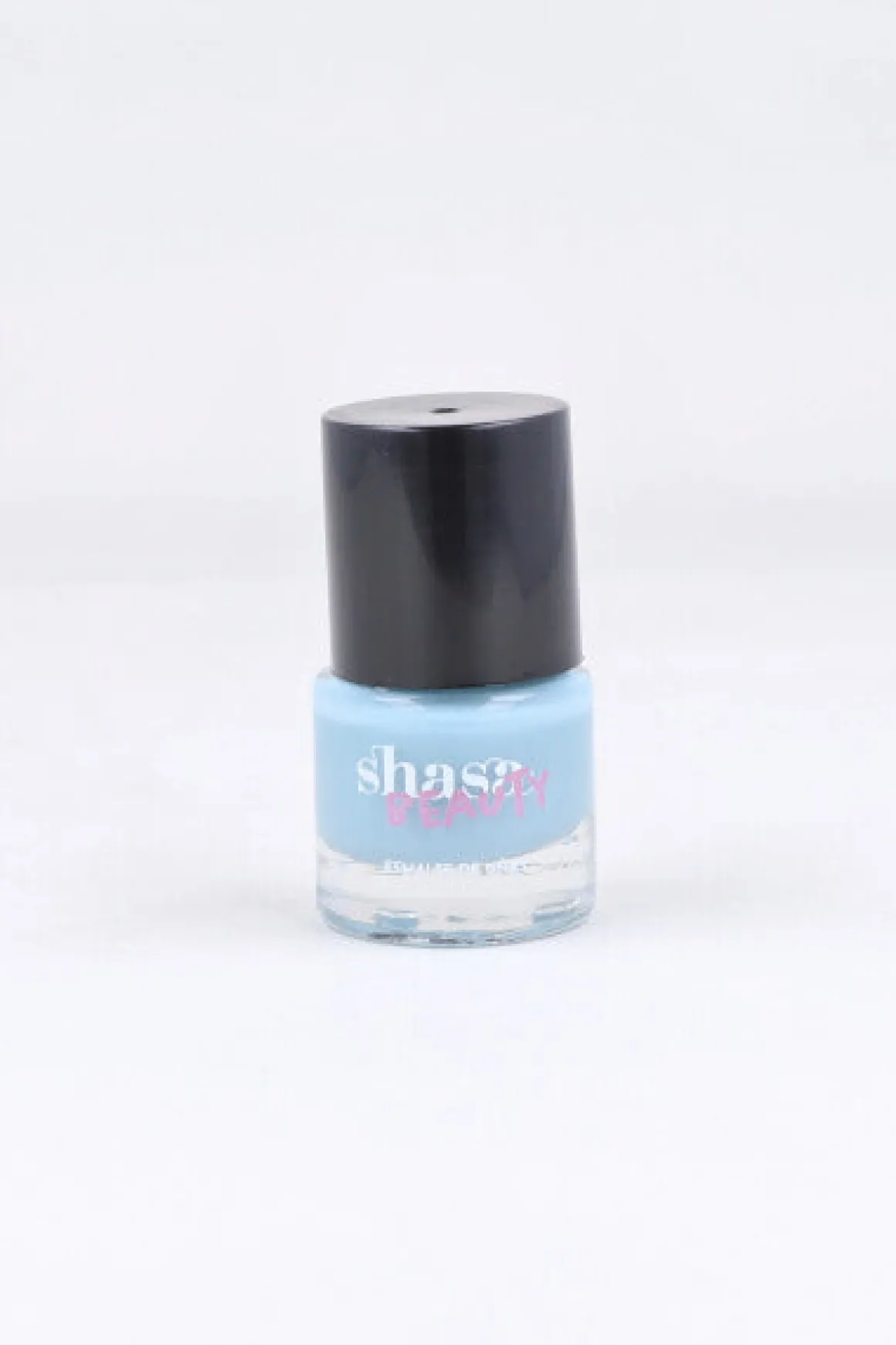 Esmalte uñas azul claro pastel