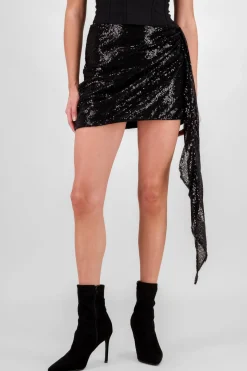 Falda mini lentejuelas detalle estola