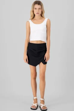 Falda short corte asimetrico pret ancha hypsters