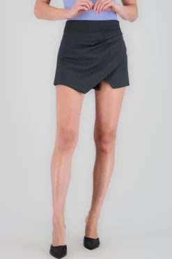 Falda short corte asimetrico pret ancha hypsters