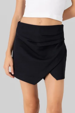 Falda short corte asimetrico pret ancha hypsters