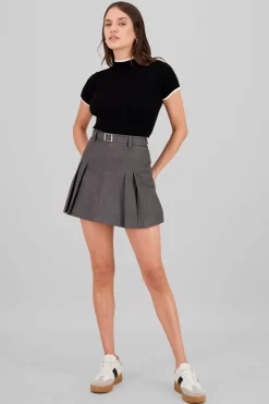 Falda tableada con cinturon