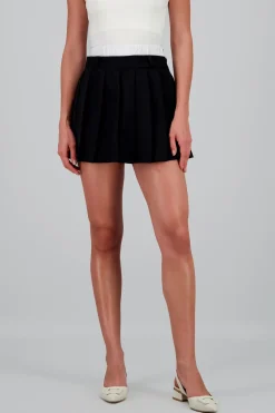 Falda tableada pretina contraste