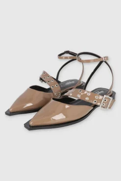 Flat pointy suela ancha correa