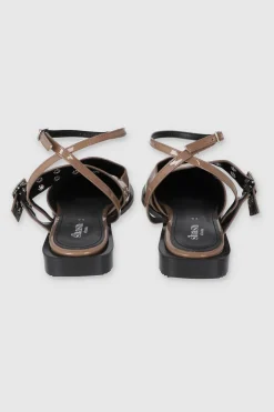 Flat pointy suela ancha correa