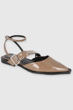 Flat pointy suela ancha correa