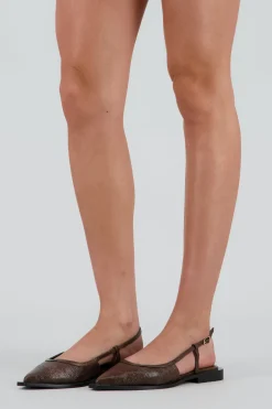 Flat suela ancha slingback crack