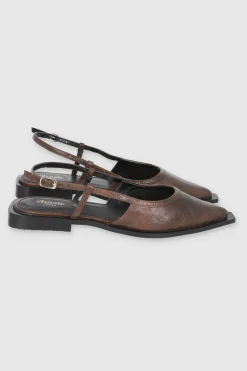 Flat suela ancha slingback crack