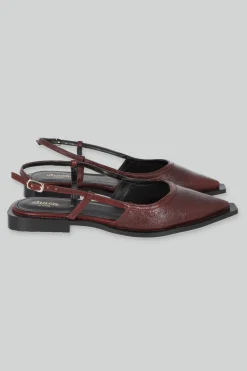 Flat suela ancha slingback crack