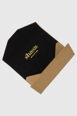 Funda lentes sobre papel