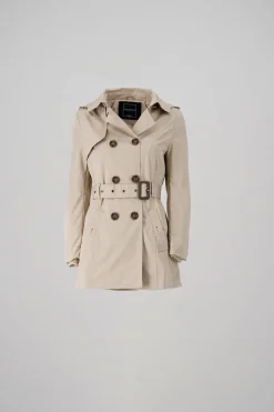 Gabardina ajustada capucha