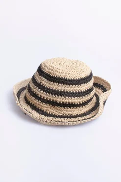 Gorro pescador tejido líneas