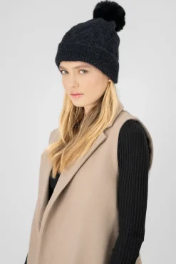 Gorro tejido pompón