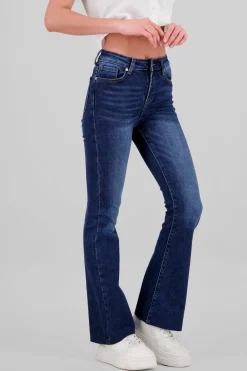 Jeans flare destrucción