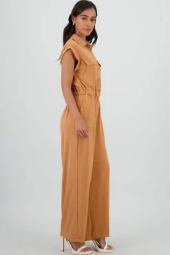 Jumpsuit manga corta con botones