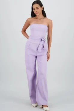 Jumpsuit strapless detalle cinturon