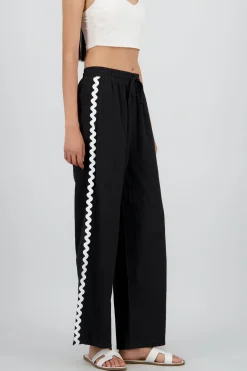 Palnaton amplio lineo con ondas