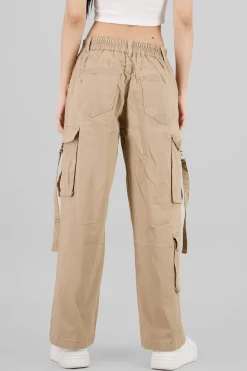 Pantalón cargo con jaretas