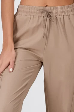 Pantalón Cargo Monocolor Bolsas
