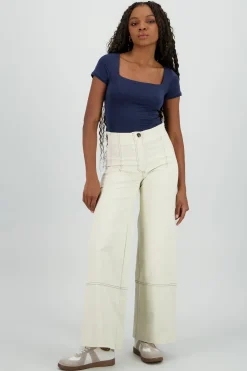 Pantalon amplio contraste costura