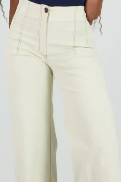 Pantalon amplio contraste costura