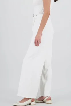 Pantalon amplio detalle cinturon