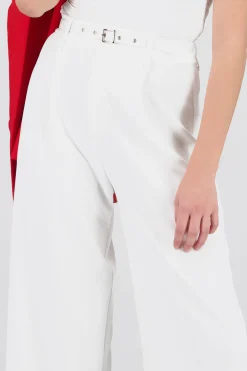 Pantalon amplio detalle cinturon