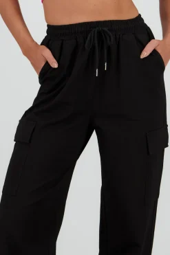 Pantalon amplio detalle franja